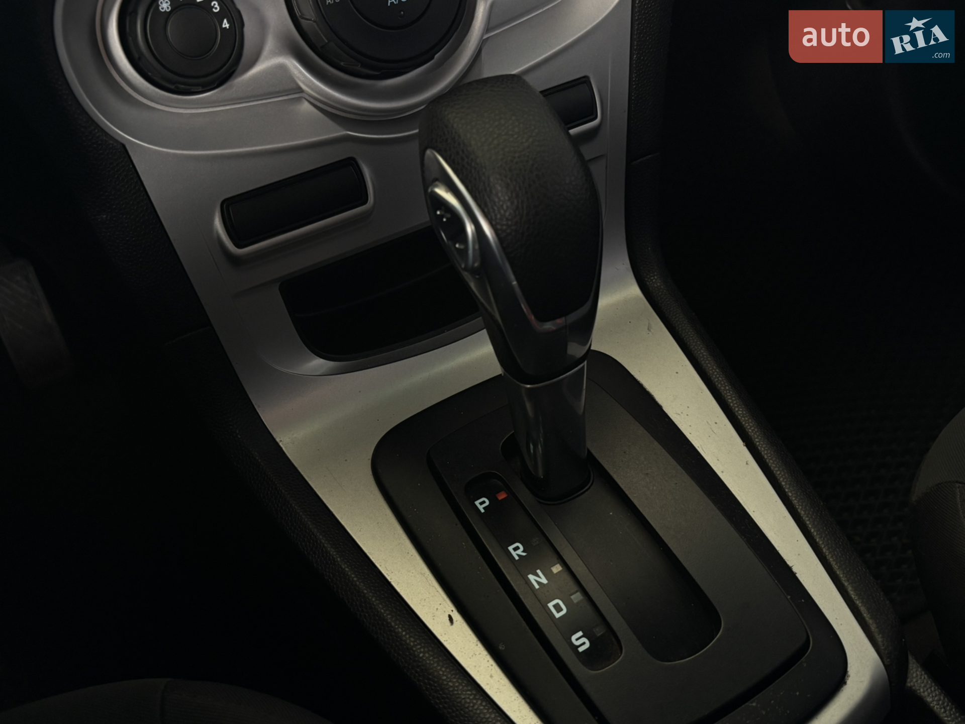 2017 Ford Fiesta - мініатюра 13