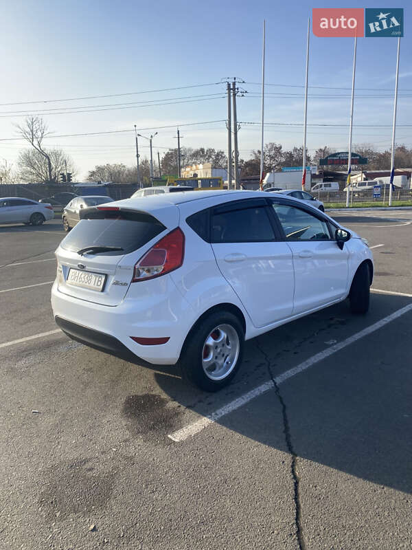 Хэтчбек Ford Fiesta 2013 в Одессе