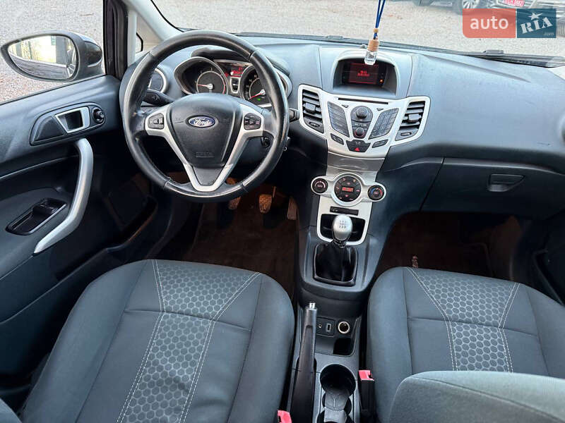 Хэтчбек Ford Fiesta 2012 в Стрые