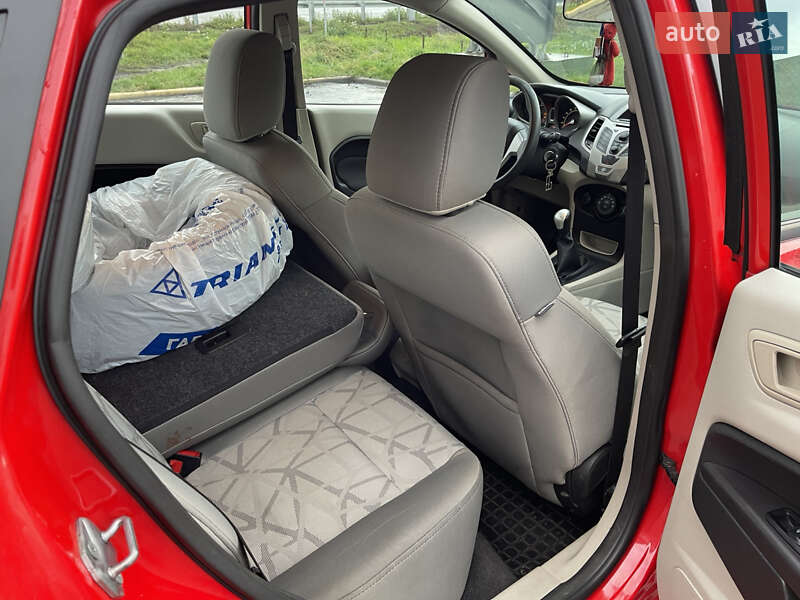 Хэтчбек Ford Fiesta 2012 в Полтаве