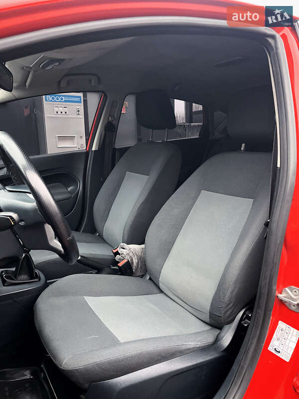Хетчбек Ford Fiesta 2012 в Лубнах фото 10 Хетчбек Ford Fiesta 2012 в Лубнах