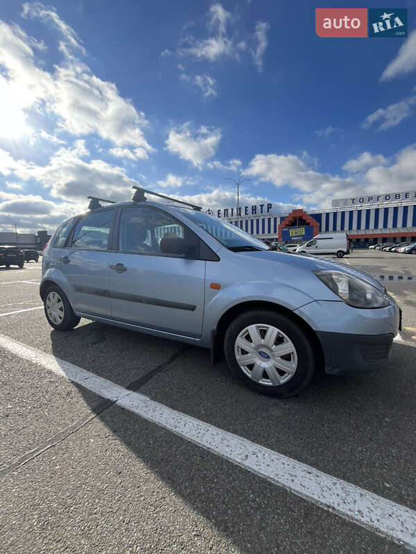Хэтчбек Ford Fiesta 2006 в Киеве