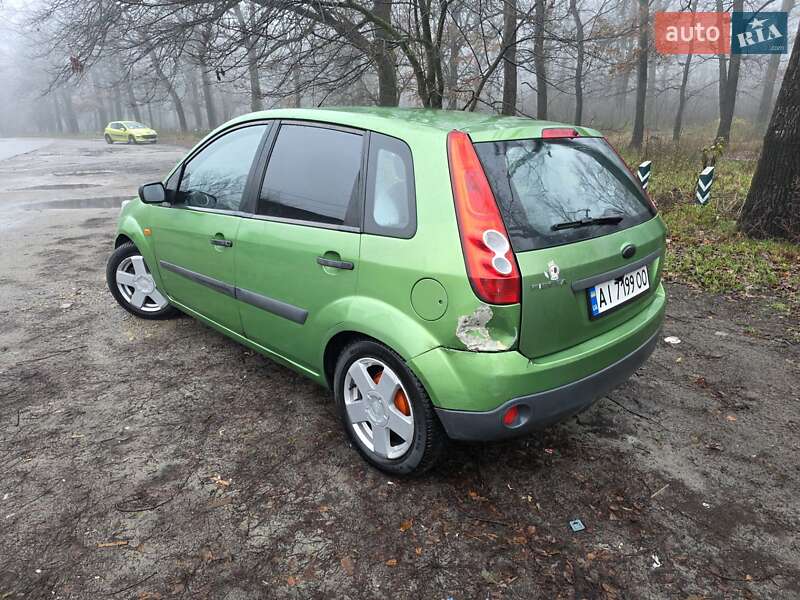 Хэтчбек Ford Fiesta 2008 в Киеве