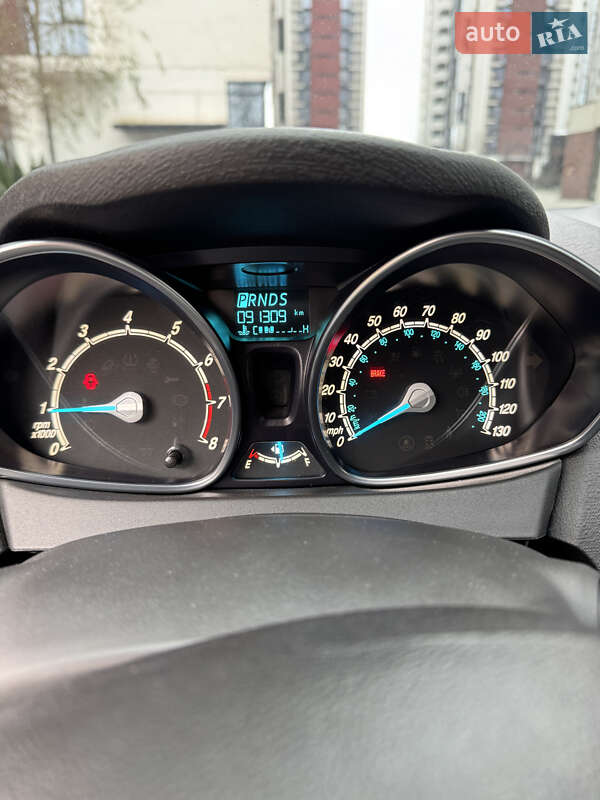 Хетчбек Ford Fiesta 2013 в Івано-Франківську