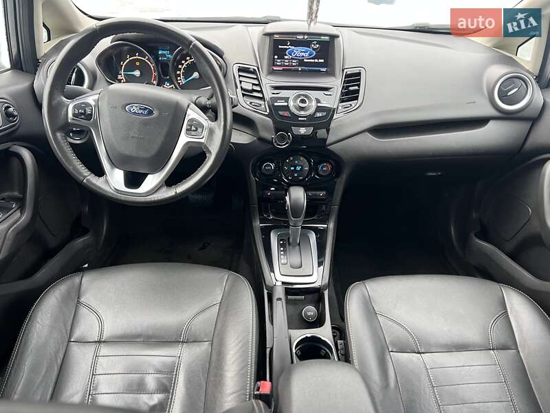 Хетчбек Ford Fiesta 2015 в Львові