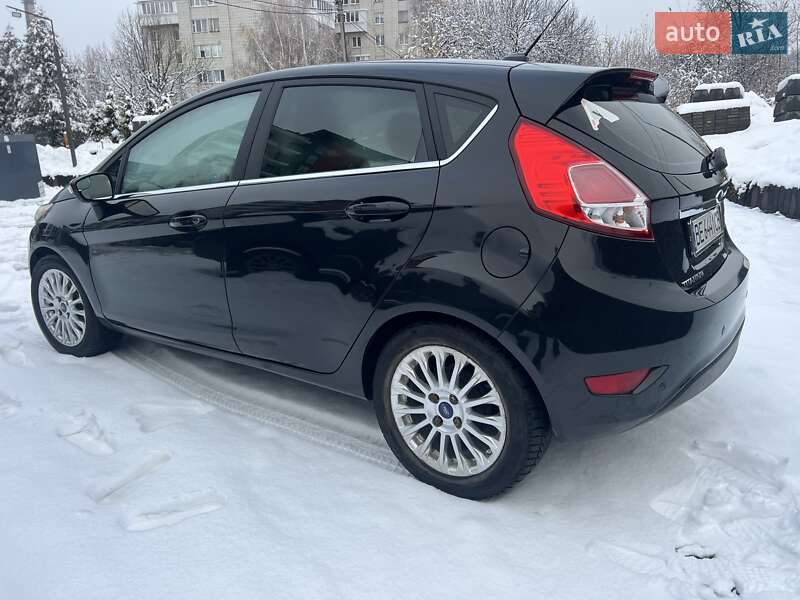 Хетчбек Ford Fiesta 2015 в Львові