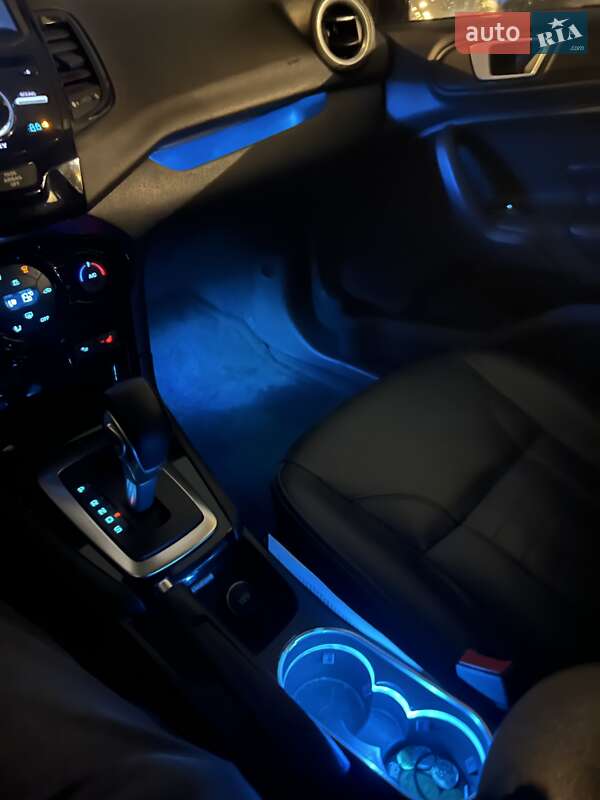 Хетчбек Ford Fiesta 2015 в Львові