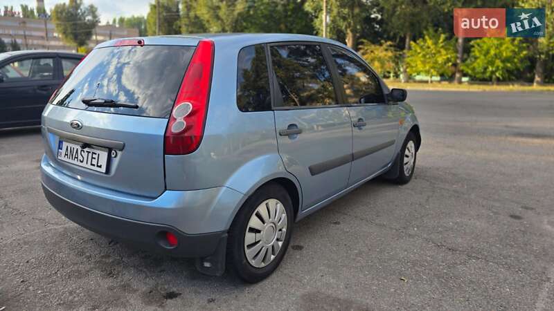 Хетчбек Ford Fiesta 2006 в Запоріжжі
