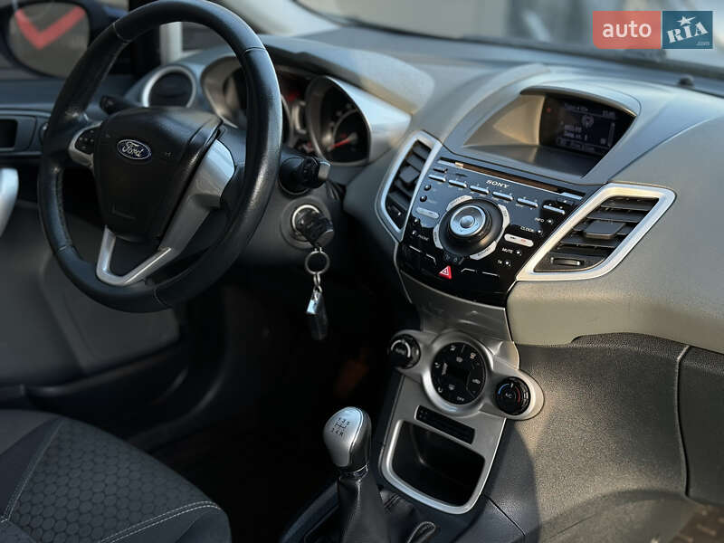 Хэтчбек Ford Fiesta 2011 в Виннице