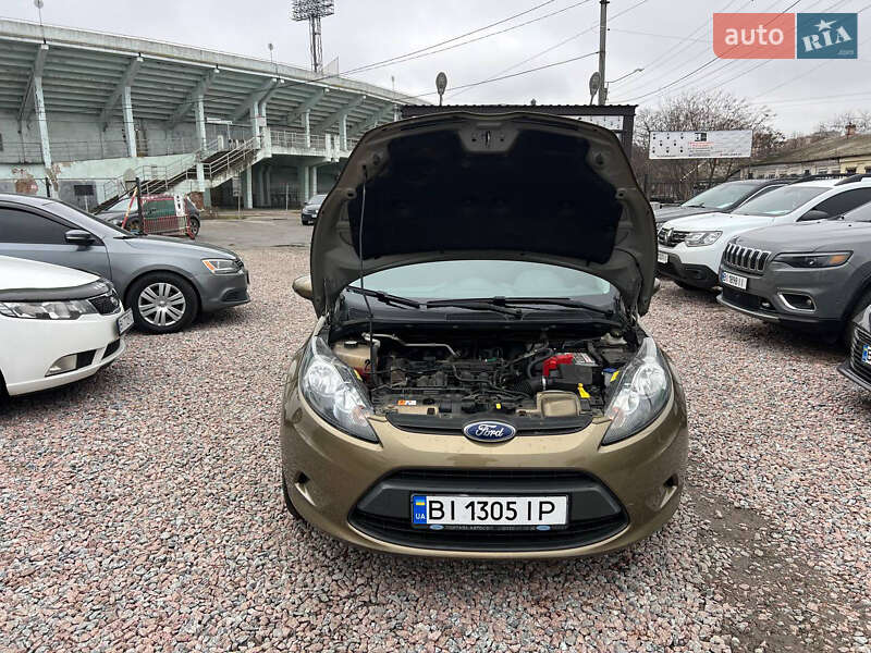 Хетчбек Ford Fiesta 2012 в Полтаві