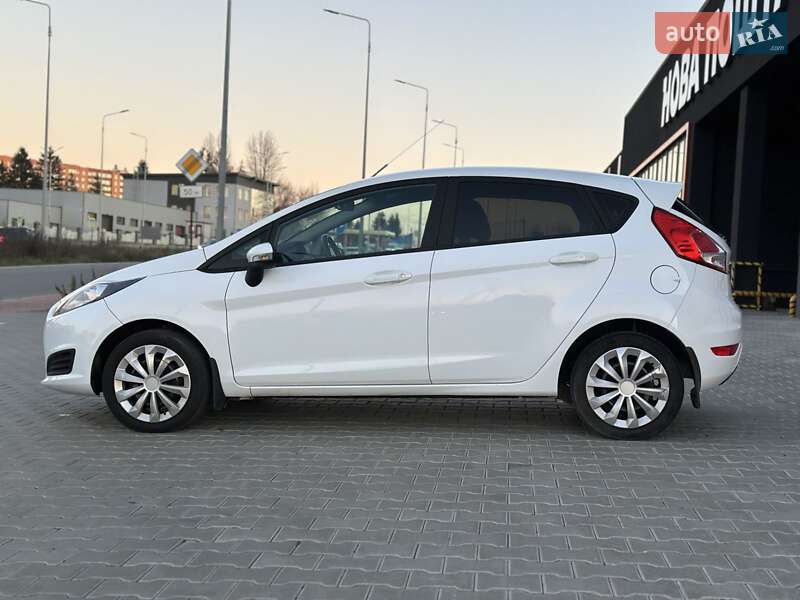 Хетчбек Ford Fiesta 2017 в Тернополі