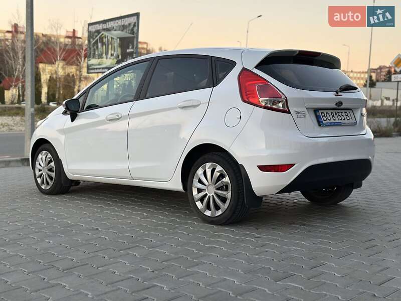 Хетчбек Ford Fiesta 2017 в Тернополі