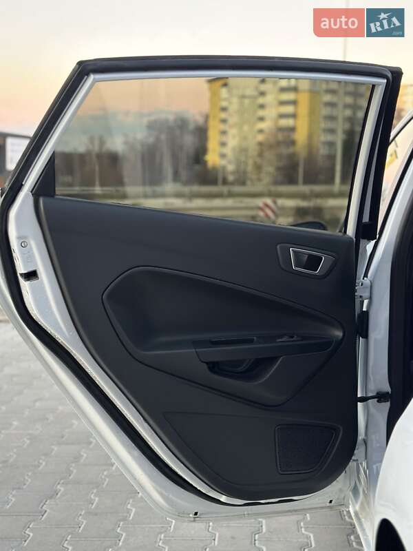 Хетчбек Ford Fiesta 2017 в Тернополі