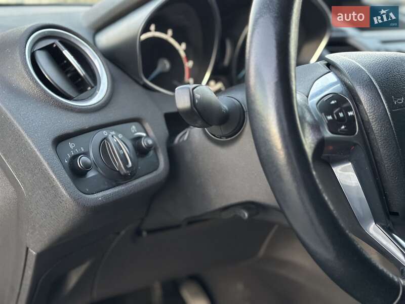 Хетчбек Ford Fiesta 2017 в Тернополі