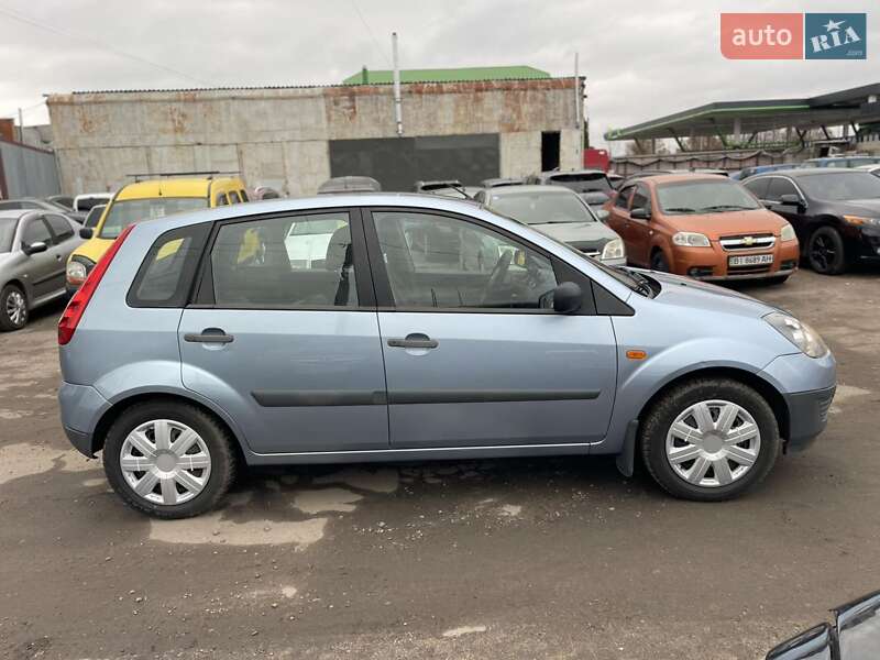 Хэтчбек Ford Fiesta 2006 в Полтаве
