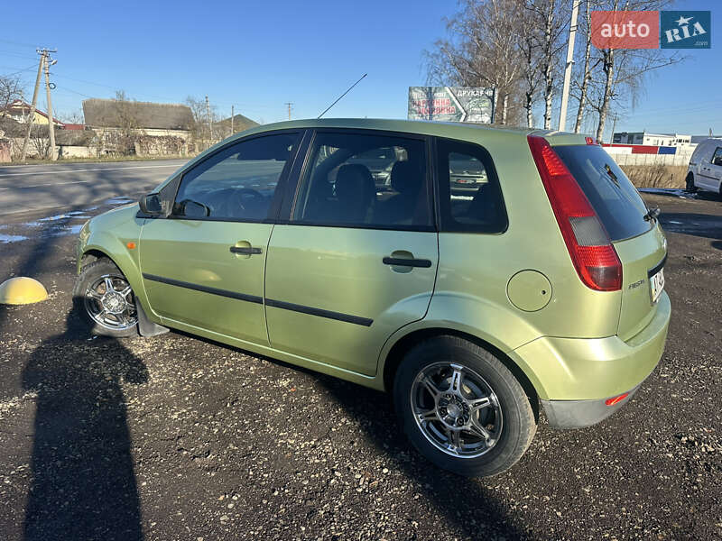 Хетчбек Ford Fiesta 2005 в Івано-Франківську