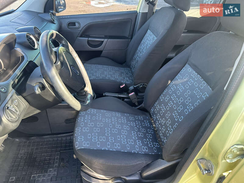 Хетчбек Ford Fiesta 2005 в Івано-Франківську