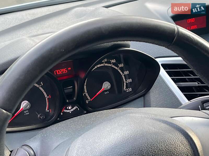 Хетчбек Ford Fiesta 2012 в Києві