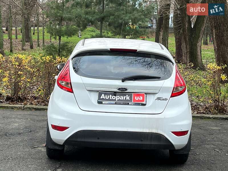 Хетчбек Ford Fiesta 2011 в Києві