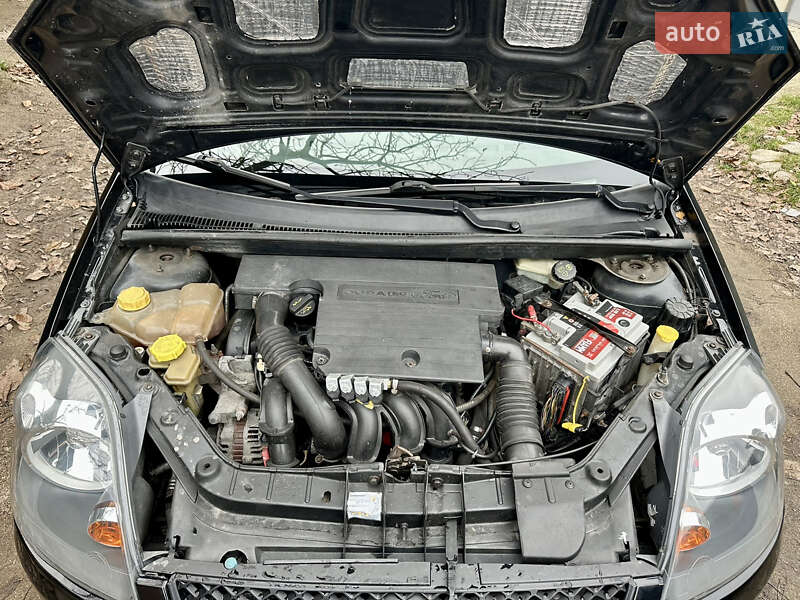 Хетчбек Ford Fiesta 2006 в Кропивницькому