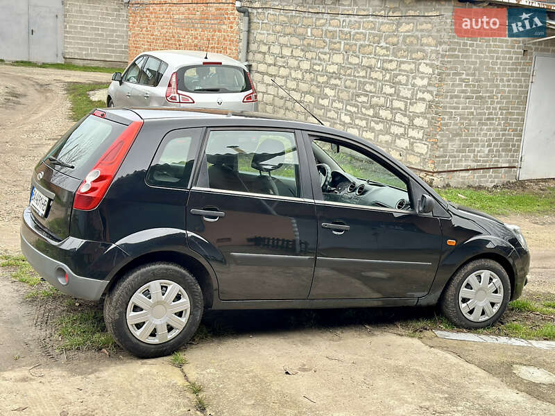 Хетчбек Ford Fiesta 2006 в Кропивницькому