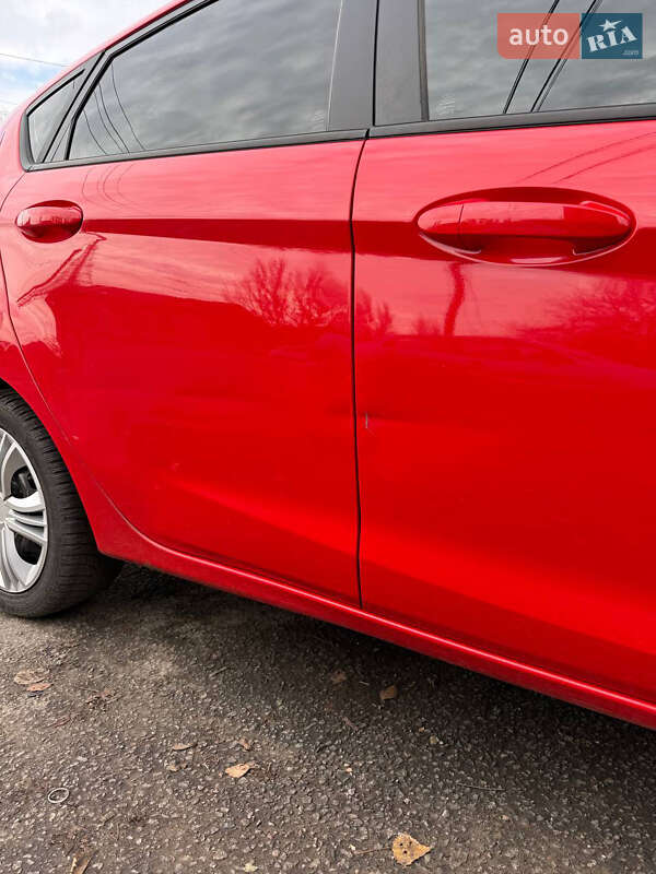 Хетчбек Ford Fiesta 2013 в Дніпрі