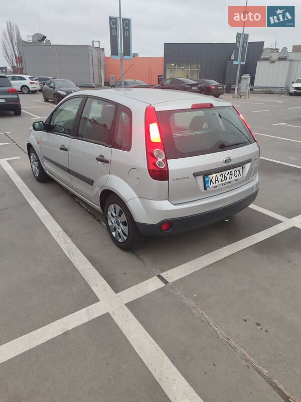 Хетчбек Ford Fiesta 2007 в Києві