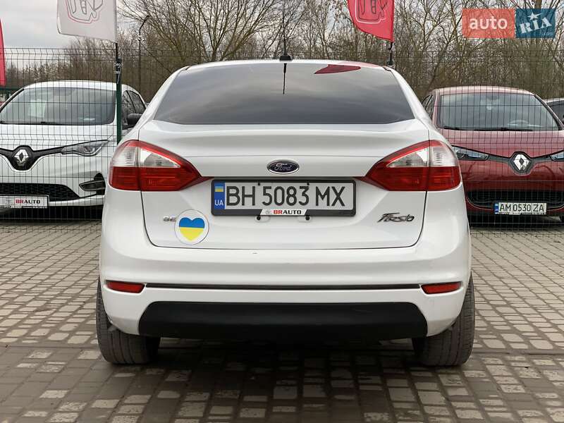 Седан Ford Fiesta 2015 в Бердичеве