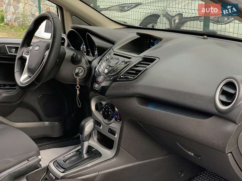 Седан Ford Fiesta 2015 в Бердичеве