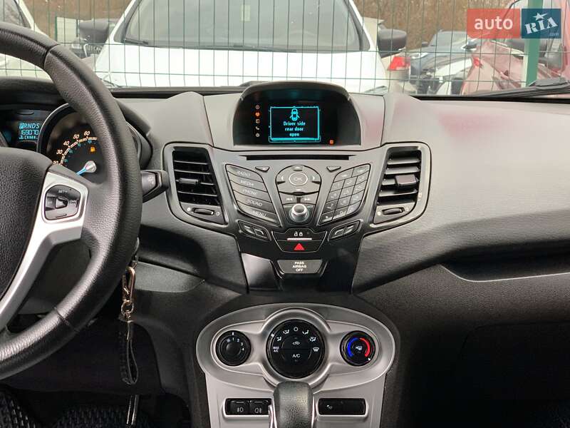 Седан Ford Fiesta 2015 в Бердичеве
