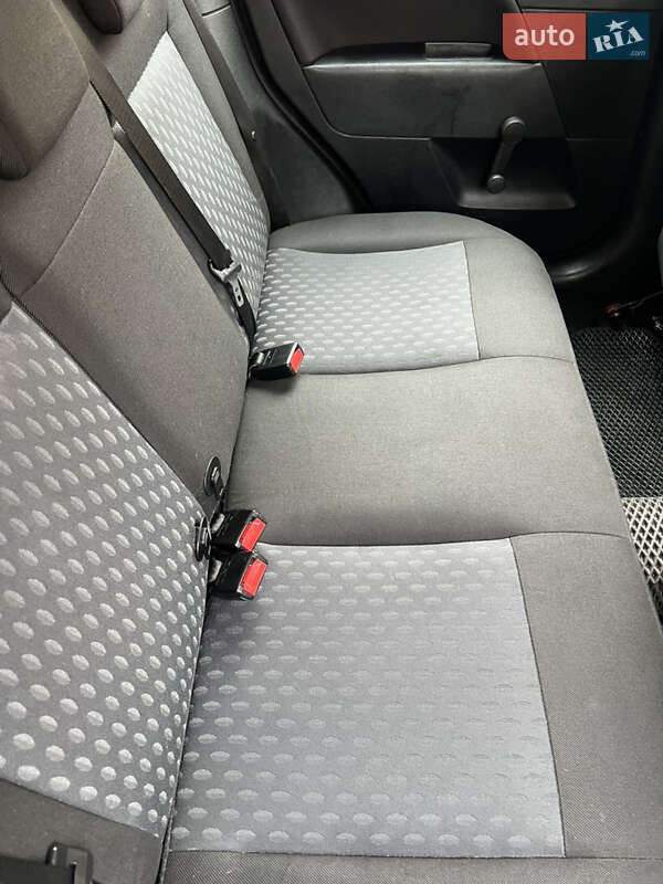 Хэтчбек Ford Fiesta 2004 в Луцке