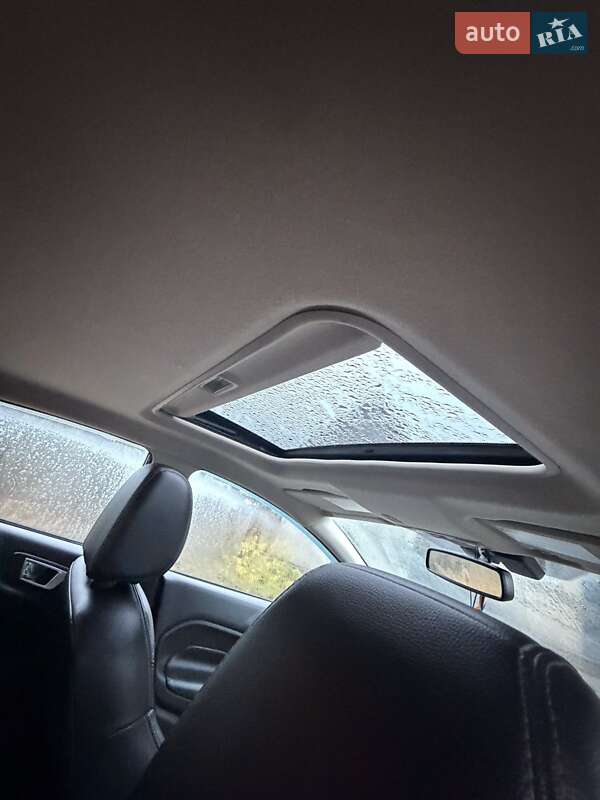 Хэтчбек Ford Fiesta 2013 в Днепре