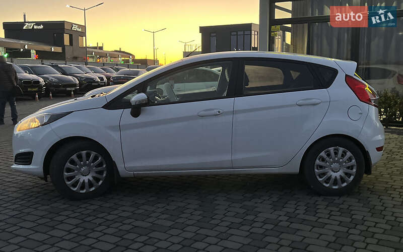Хетчбек Ford Fiesta 2016 в Мукачевому