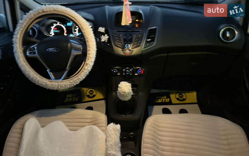 Хетчбек Ford Fiesta 2016 в Мукачевому