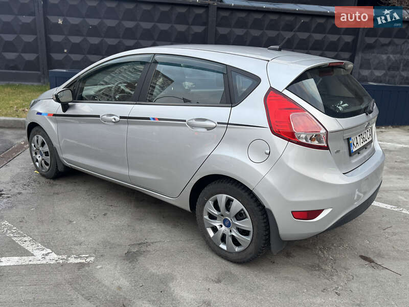 Хетчбек Ford Fiesta 2017 в Києві