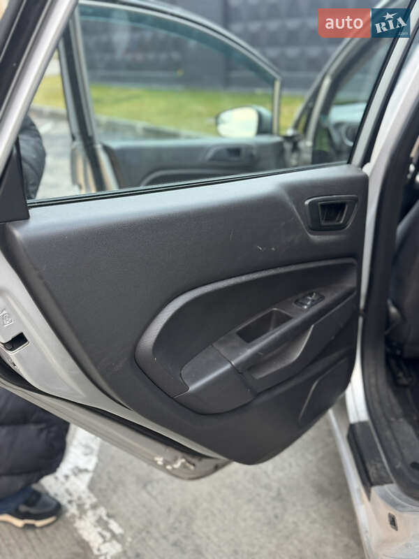 Хетчбек Ford Fiesta 2017 в Києві