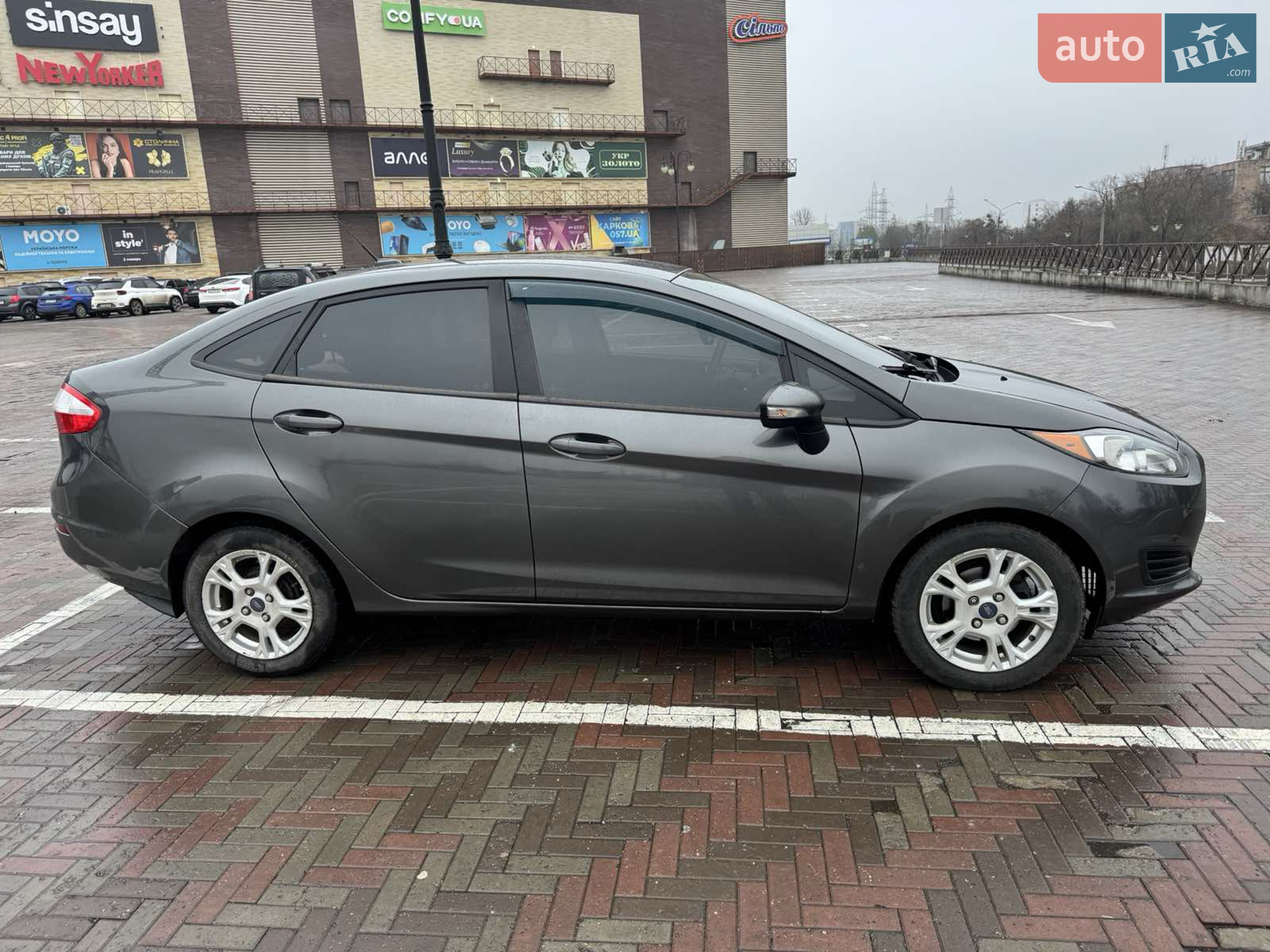 2016 Ford Fiesta - мініатюра 8