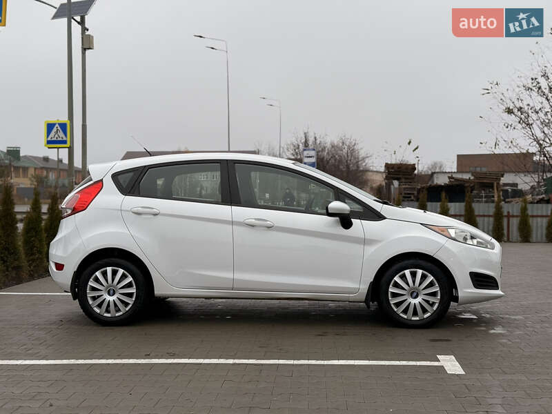 Хетчбек Ford Fiesta 2016 в Вінниці