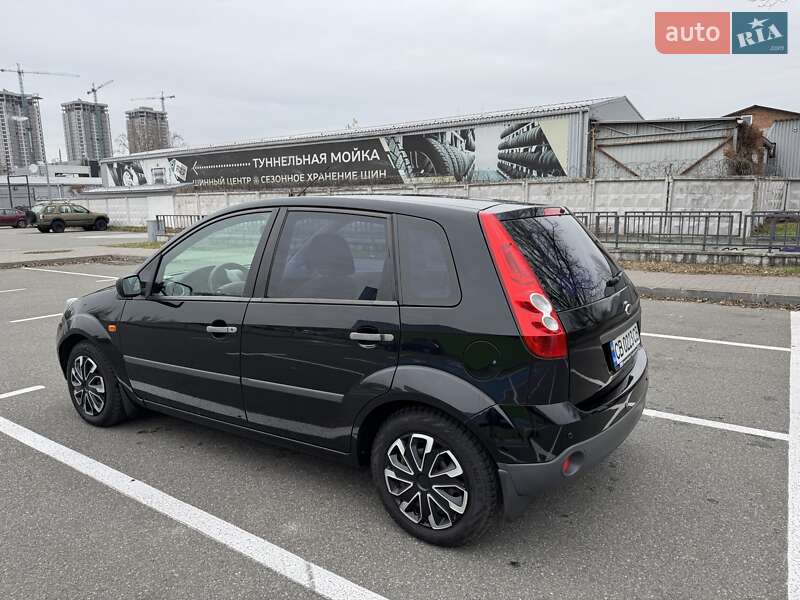 Хетчбек Ford Fiesta 2007 в Києві