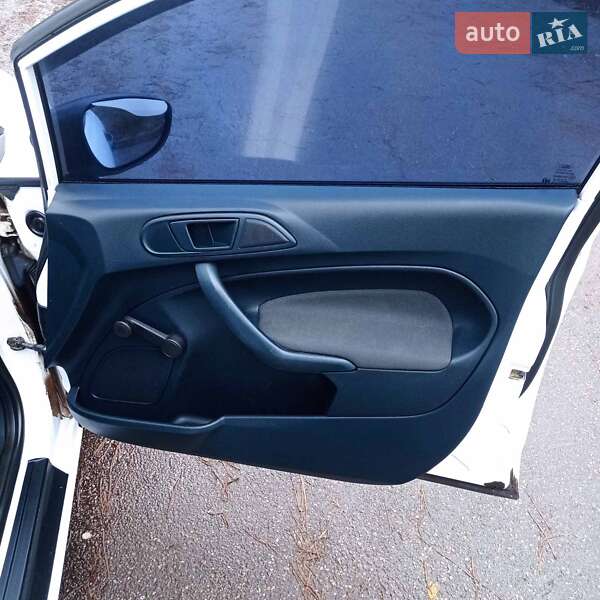 Хэтчбек Ford Fiesta 2012 в Харькове