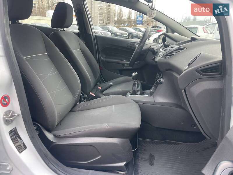 Хетчбек Ford Fiesta 2014 в Києві фото 12 Хетчбек Ford Fiesta 2014 в Києві
