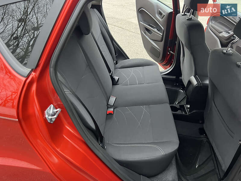 Хетчбек Ford Fiesta 2018 в Києві