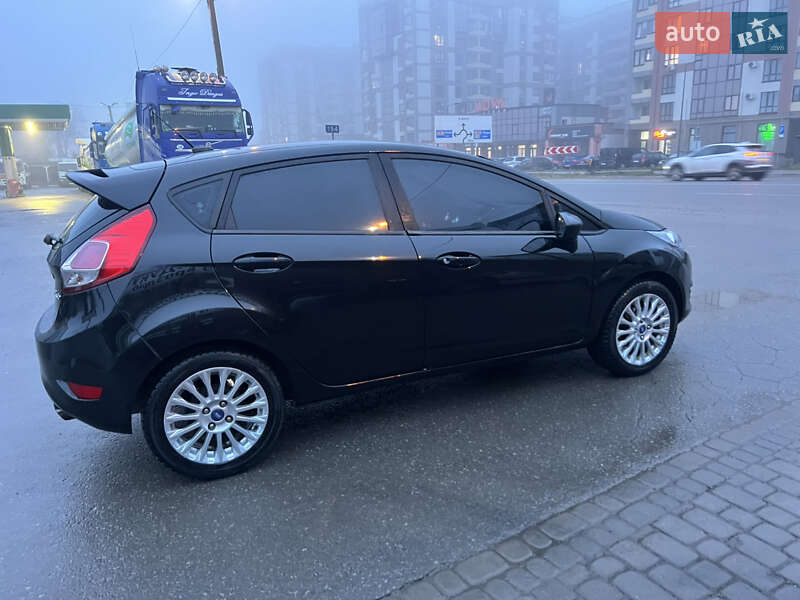 Хэтчбек Ford Fiesta 2014 в Тернополе