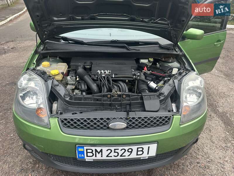 Хетчбек Ford Fiesta 2006 в Сумах