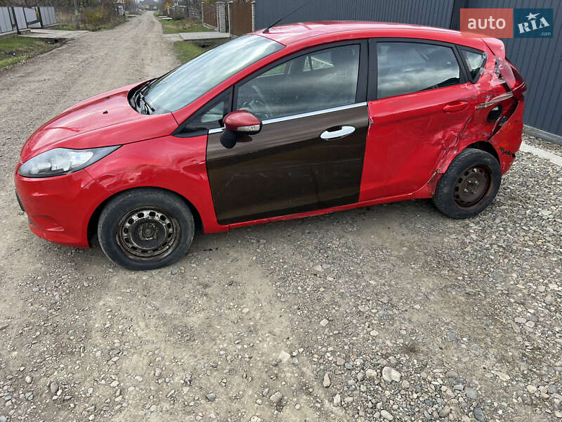 Хэтчбек Ford Fiesta 2010 в Снятине фото 3 Хэтчбек Ford Fiesta 2010 в Снятине