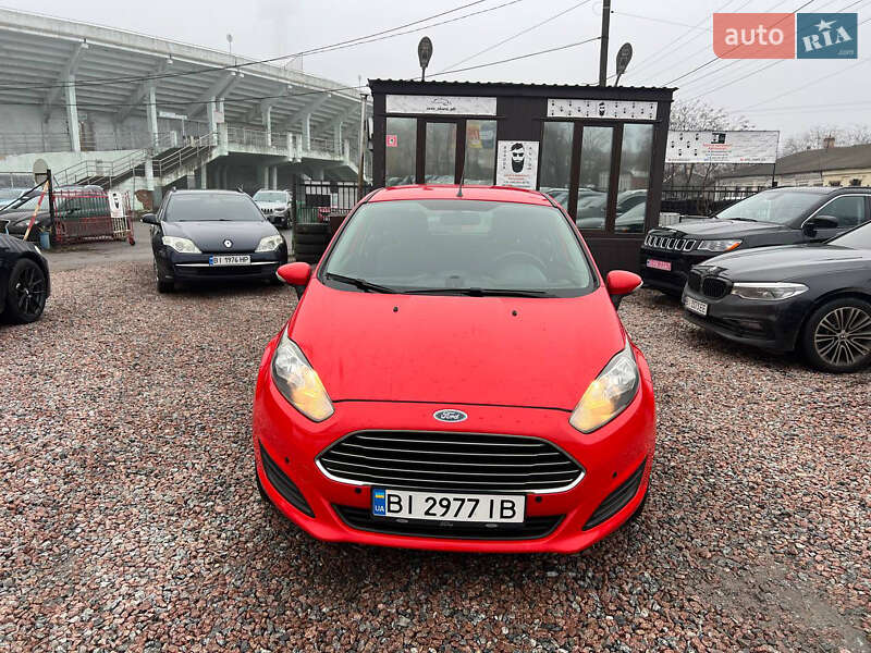 Хетчбек Ford Fiesta 2013 в Полтаві фото 3 Хетчбек Ford Fiesta 2013 в Полтаві