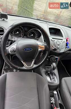 Хэтчбек Ford Fiesta 2016 в Казатине