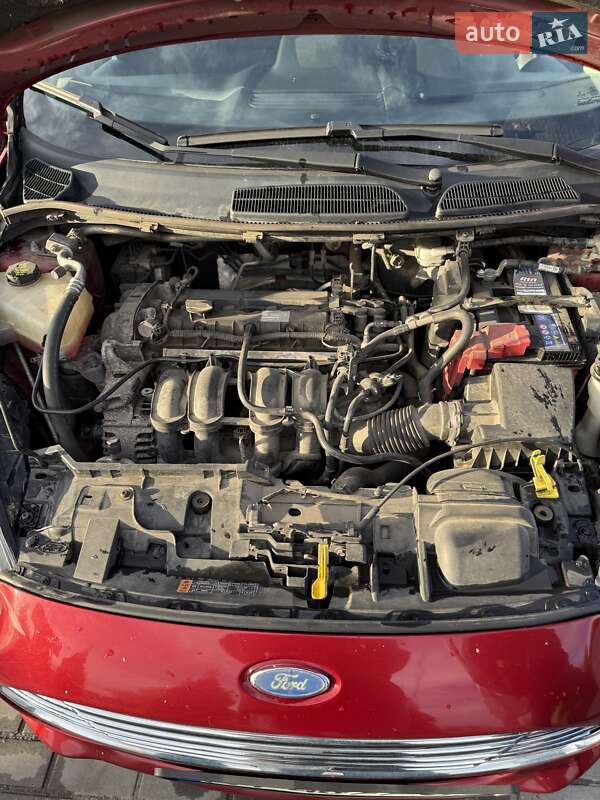 Хэтчбек Ford Fiesta 2016 в Софиевской Борщаговке