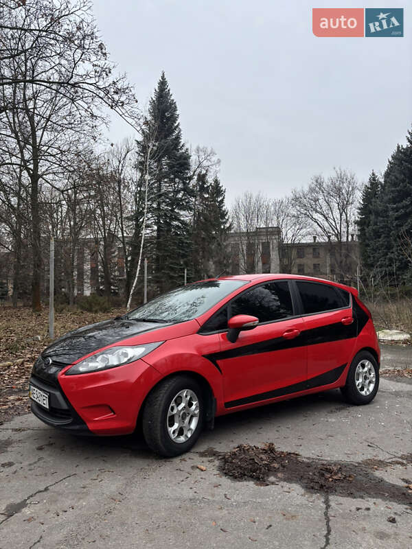 Хетчбек Ford Fiesta 2011 в Дніпрі