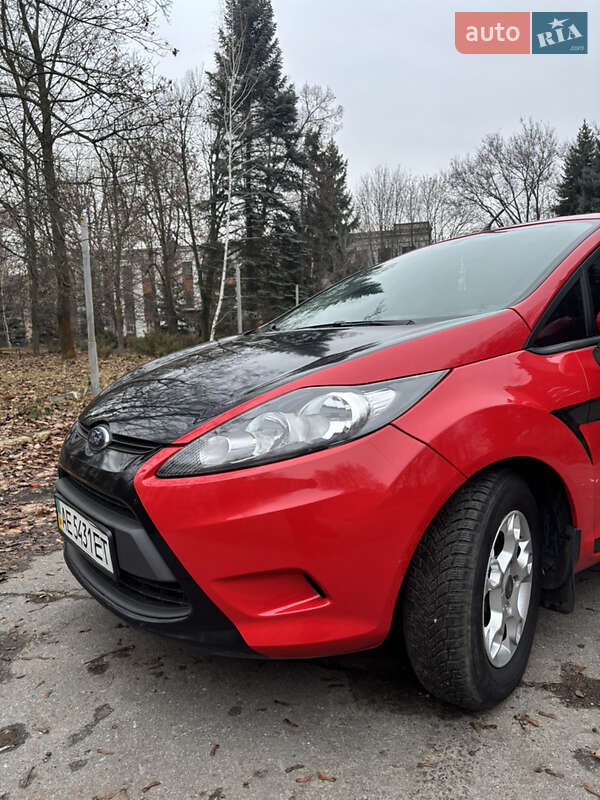 Хетчбек Ford Fiesta 2011 в Дніпрі